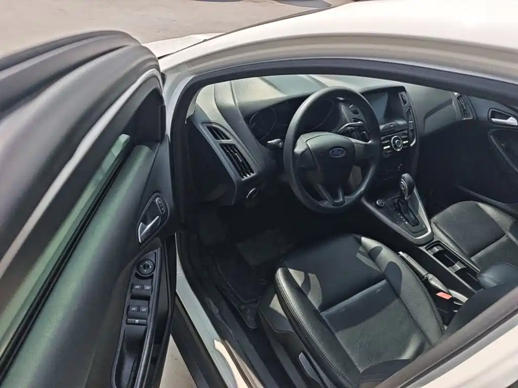 Ford Focus — миниатюра 16