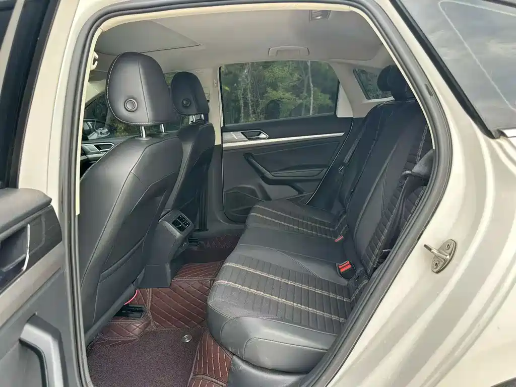 Volkswagen Lavida — миниатюра 9