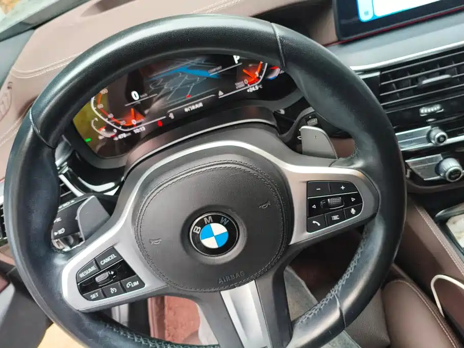 BMW 5 Series — миниатюра 15