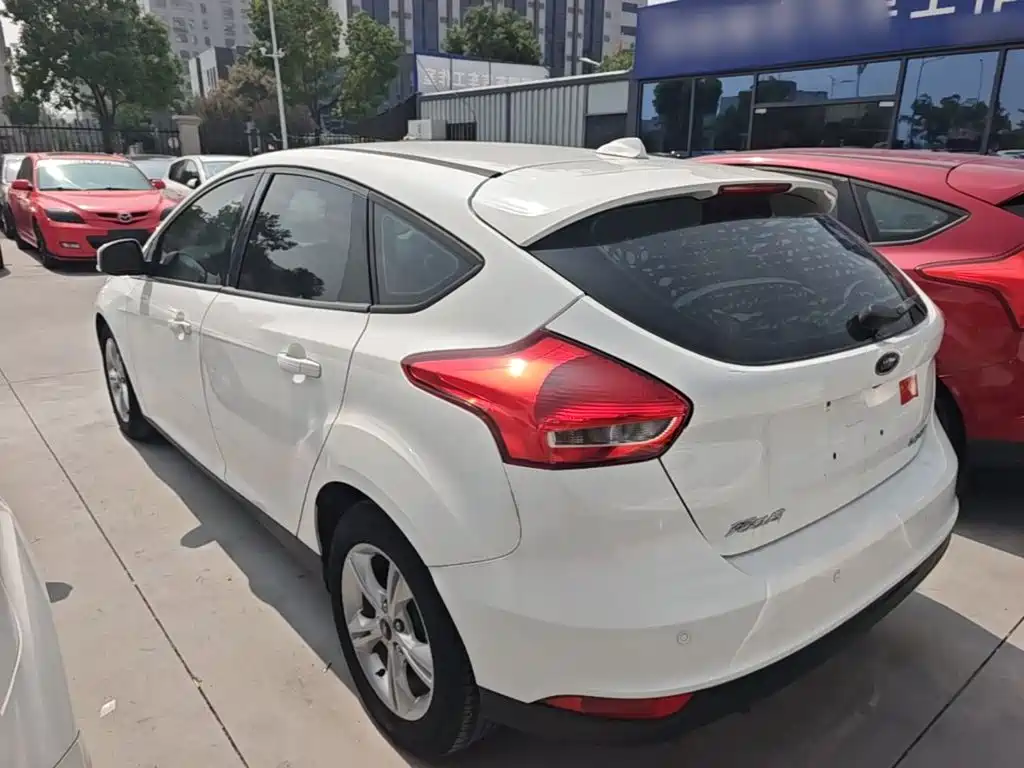 Ford Focus — миниатюра 5