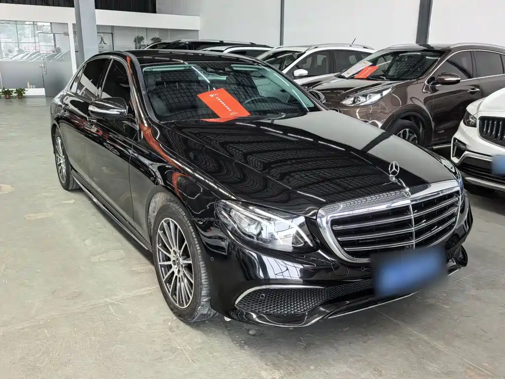 Mercedes-Benz E-Class — миниатюра 8