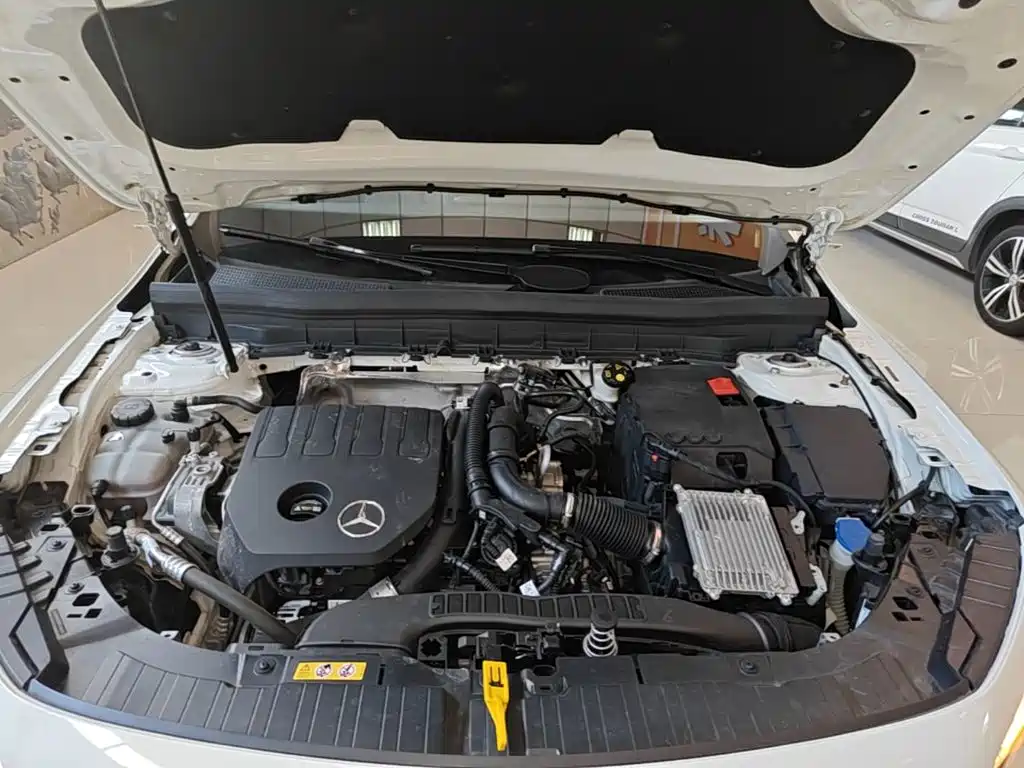 Mercedes-Benz GLB — миниатюра 20