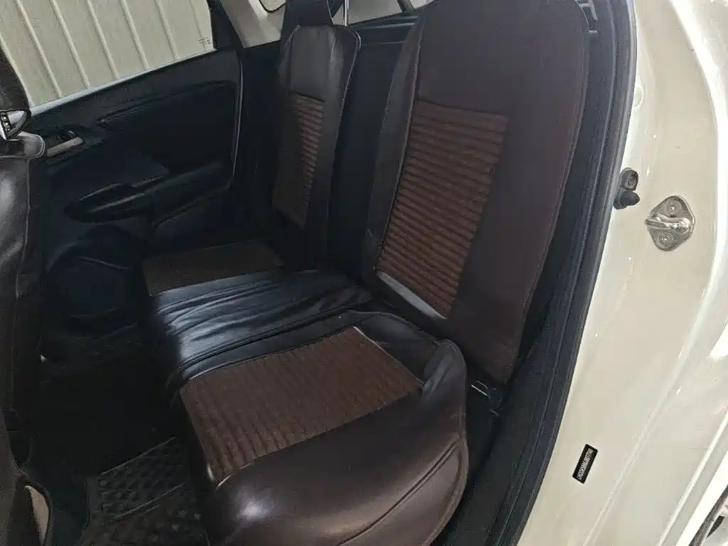Honda Fit — миниатюра 17