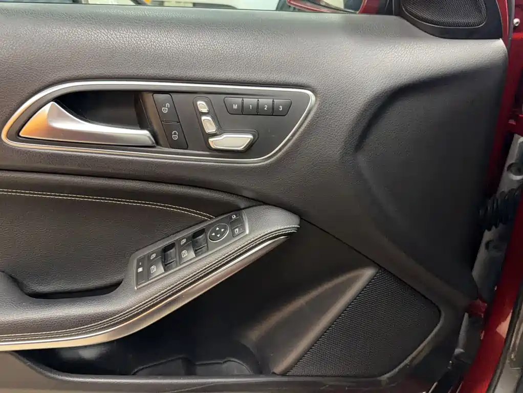 Mercedes-Benz GLA — миниатюра 3