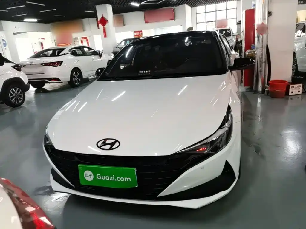 Hyundai Elantra — миниатюра 3