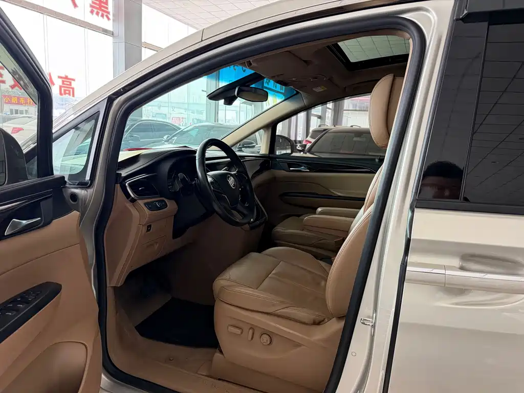 Buick GL8 — миниатюра 5