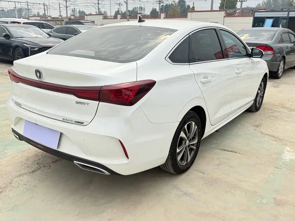 Changan Eado — миниатюра 8
