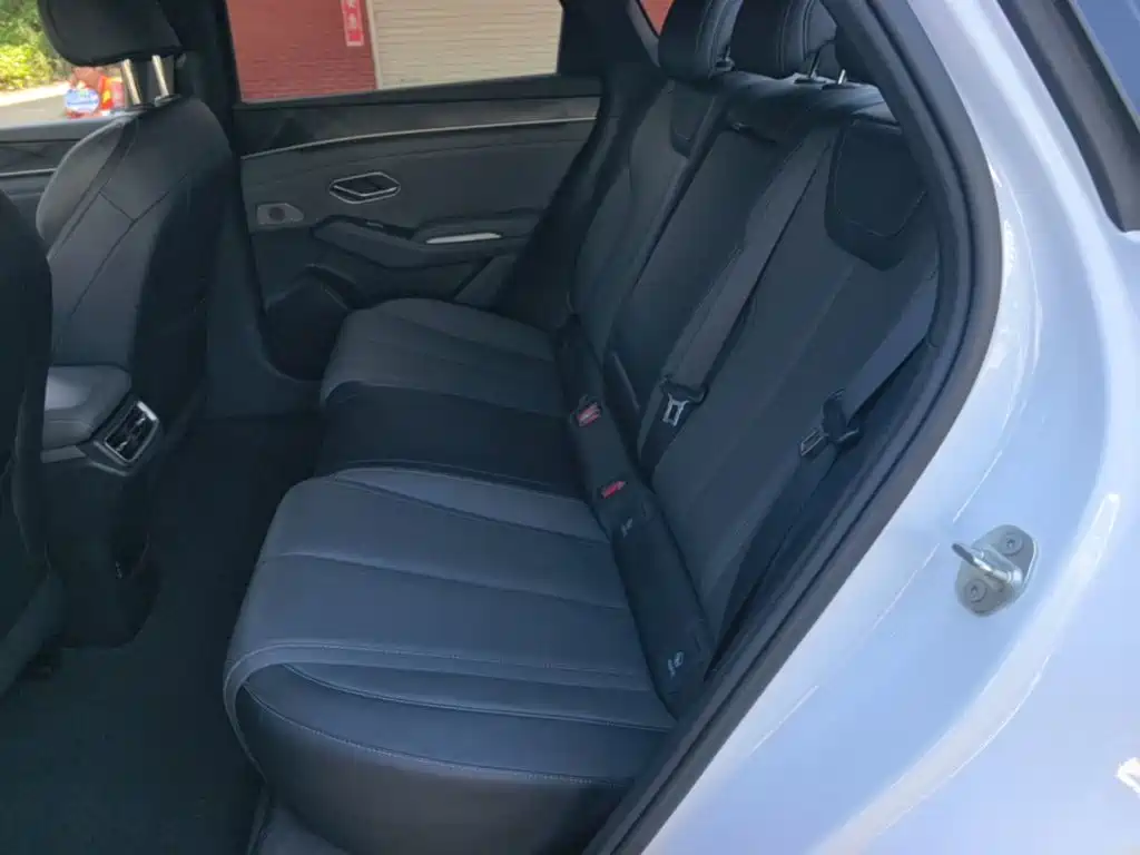 BYD Qin L — миниатюра 17
