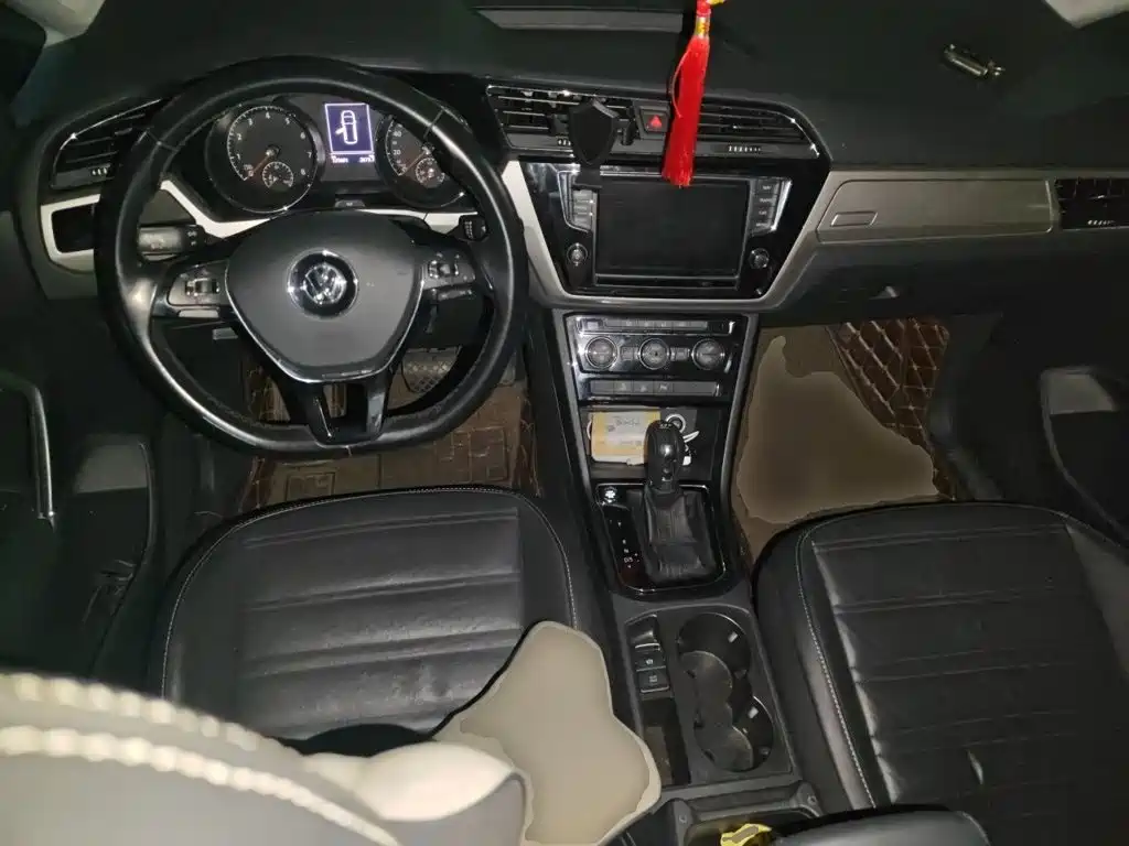 Volkswagen Touran — миниатюра 10