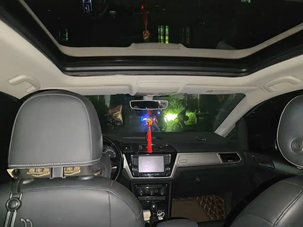 Volkswagen Touran — миниатюра 19