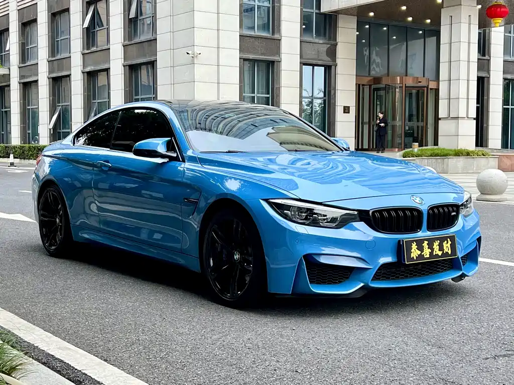 BMW M4 — миниатюра 3