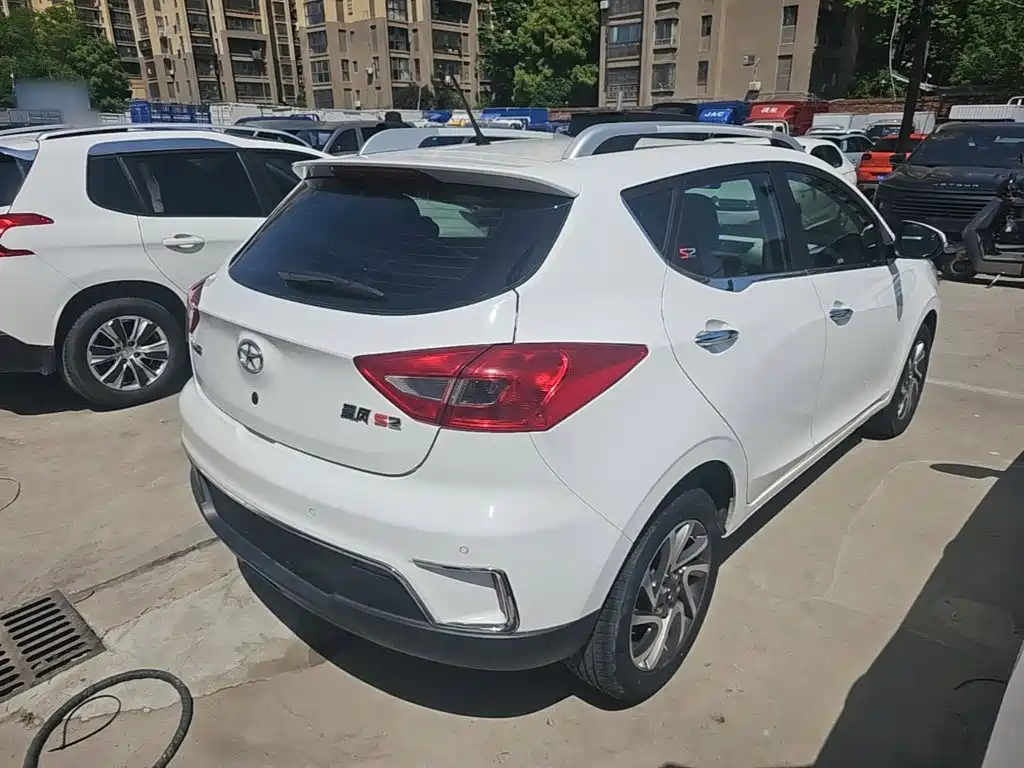 JAC S2 2015 1.5L MT Luxury