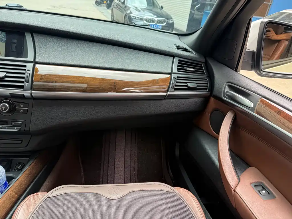 BMW X5 (Import) — миниатюра 12