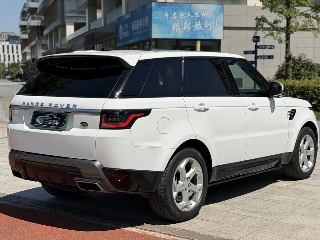 Land Rover Sport PHEV — миниатюра 5
