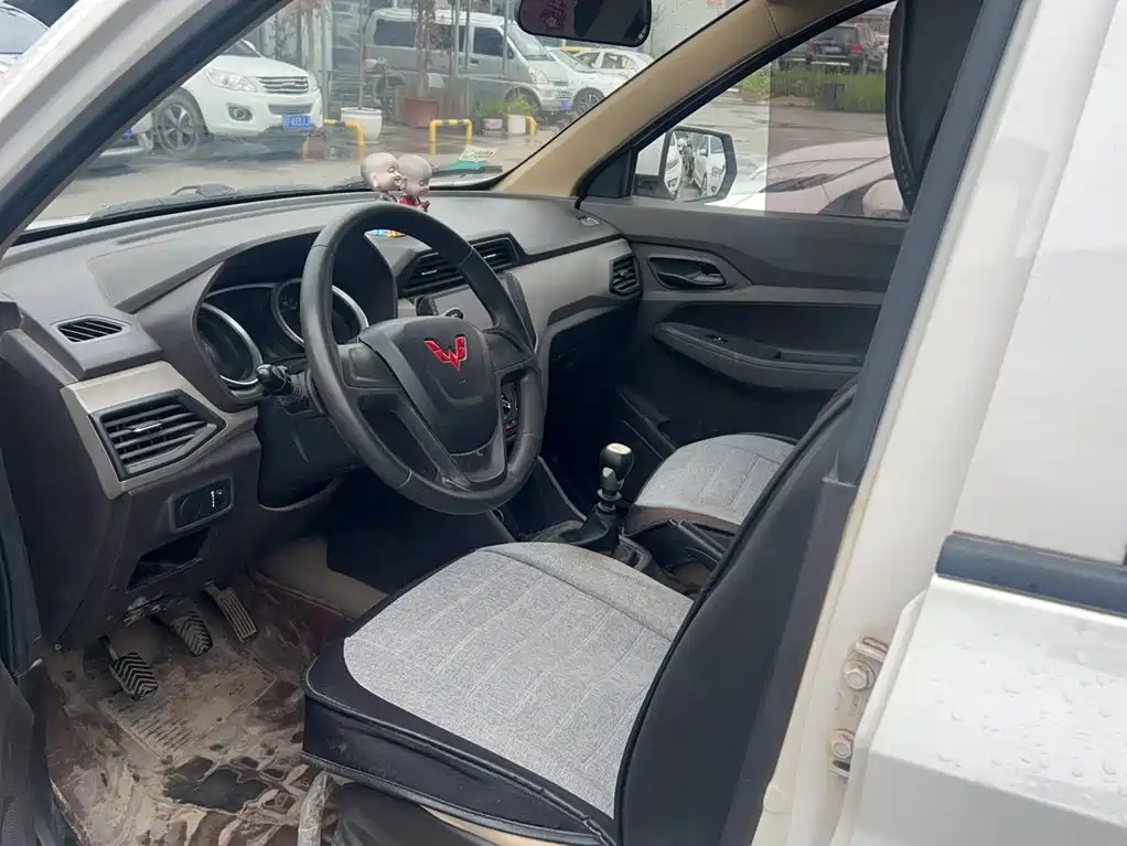Wuling Hongguang — миниатюра 16