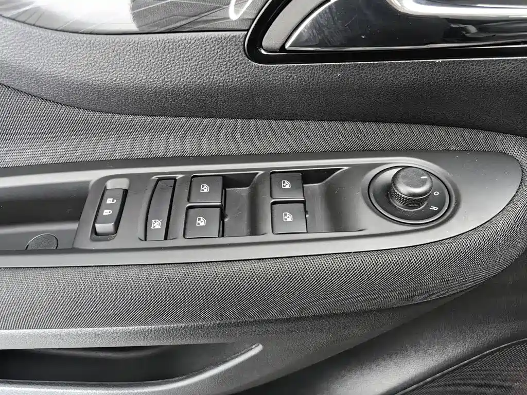 Buick Encore — миниатюра 9