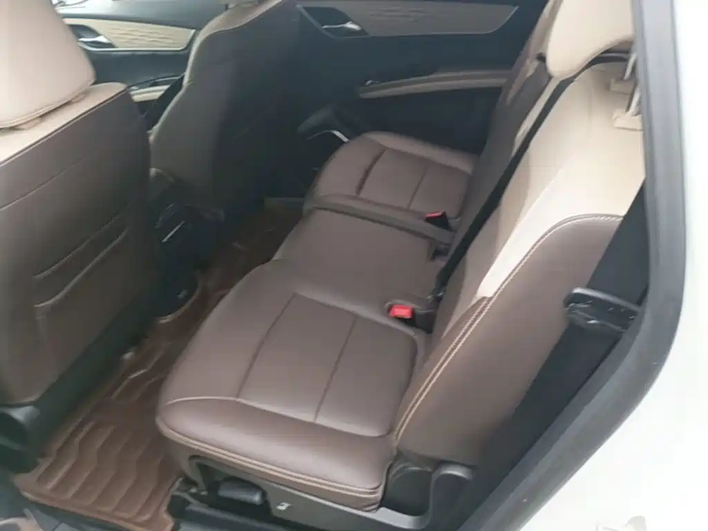 BYD MAX New Energy — миниатюра 17