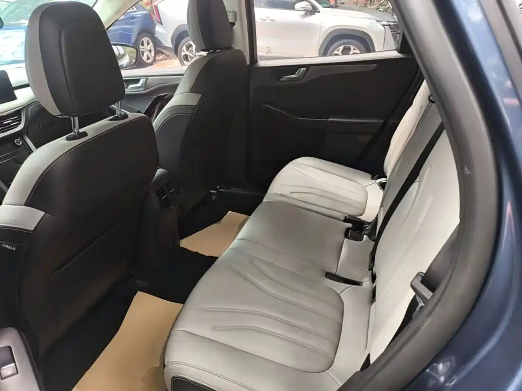 Ford Escape — миниатюра 17