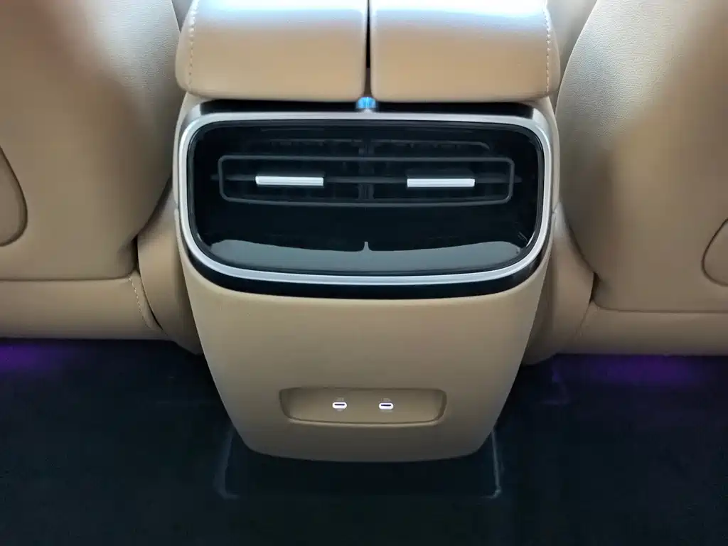 AITO Wenjie AITO M5 — миниатюра 19