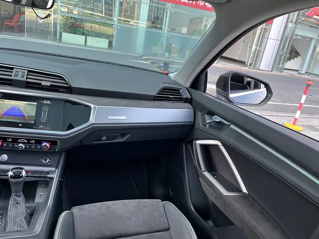 Audi Q3 — миниатюра 18