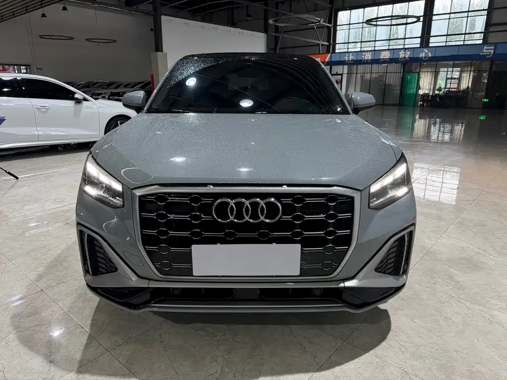 Audi Q2L — миниатюра 2