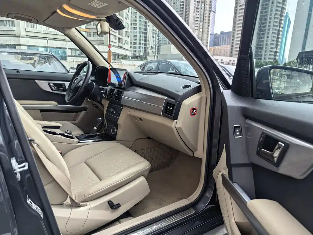 Mercedes-Benz GLK-Class (Import) — миниатюра 10