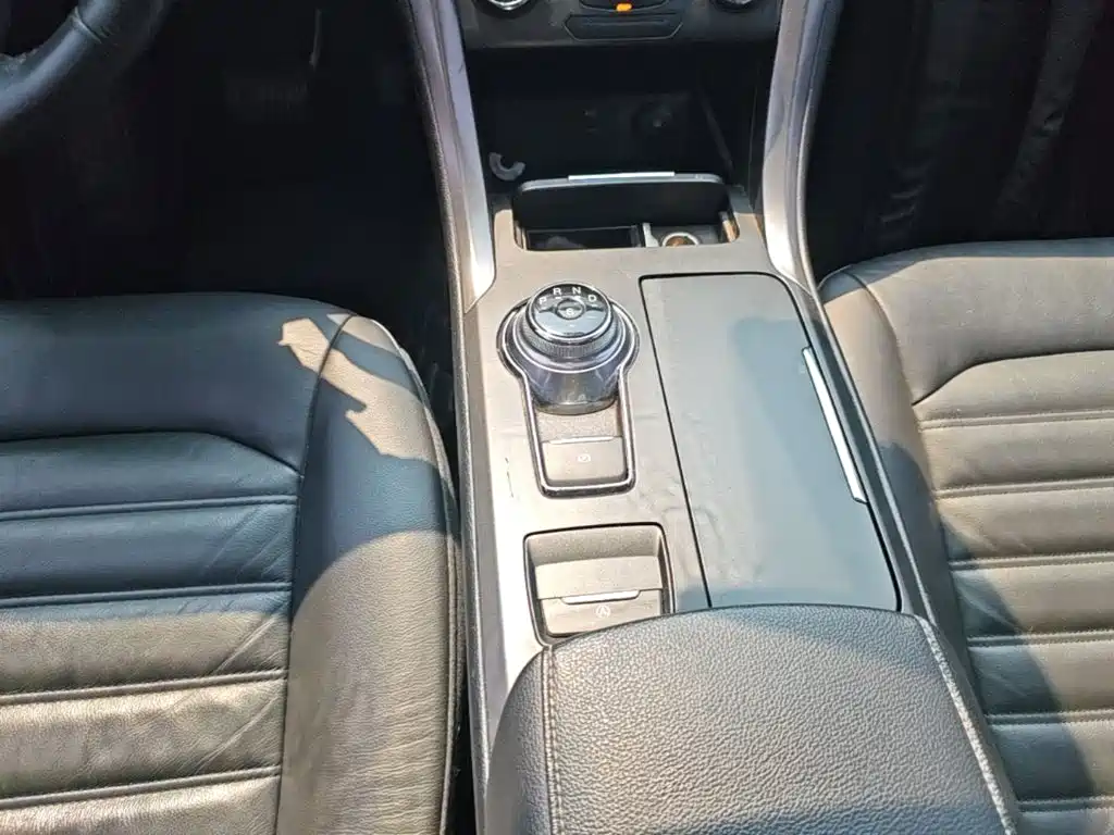 Ford Mondeo — миниатюра 14