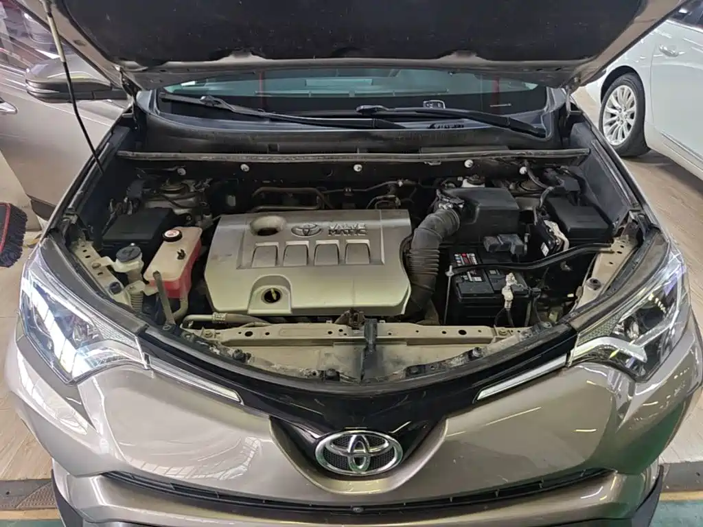 Toyota RAV4 — миниатюра 20