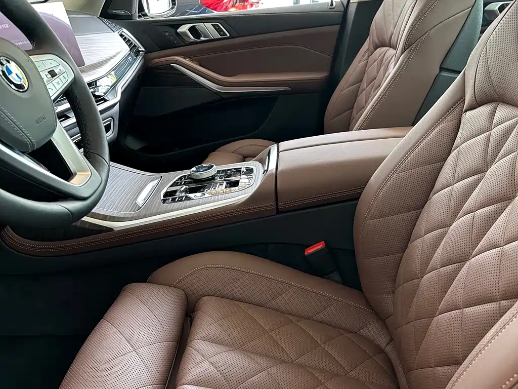 BMW X7 2026 xDrive40i Lead Luxury 7 мест