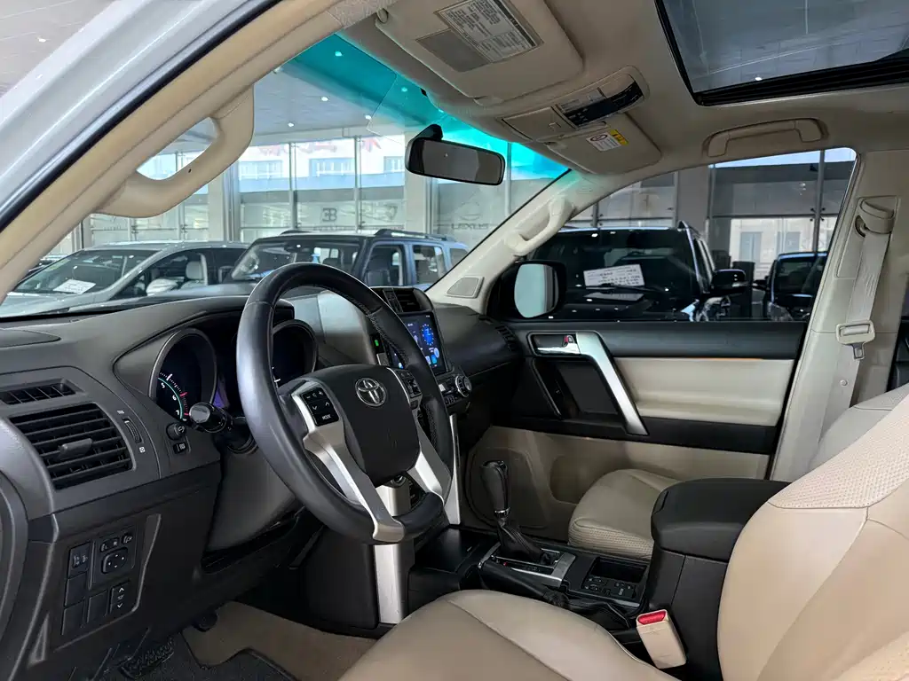 Toyota Land Cruiser Prado 2010 4.0L AT TX