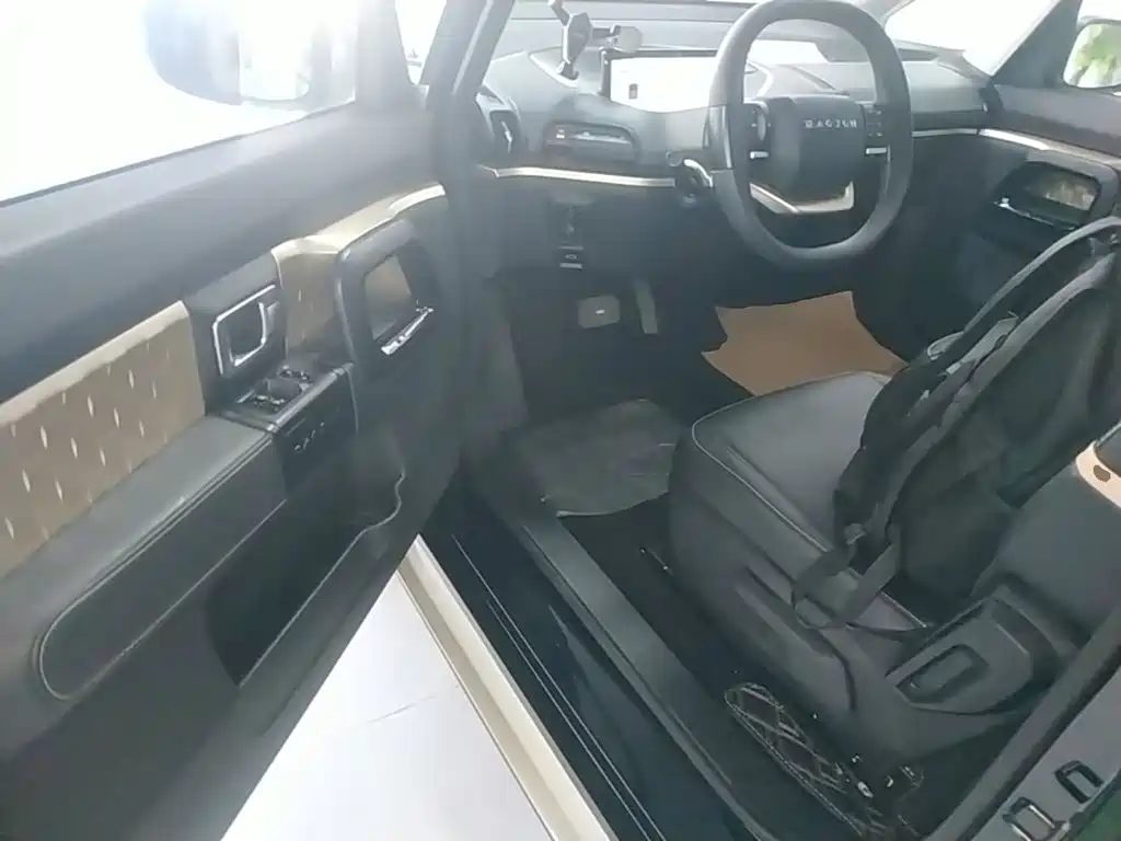 Baojun KiWi EV — миниатюра 16