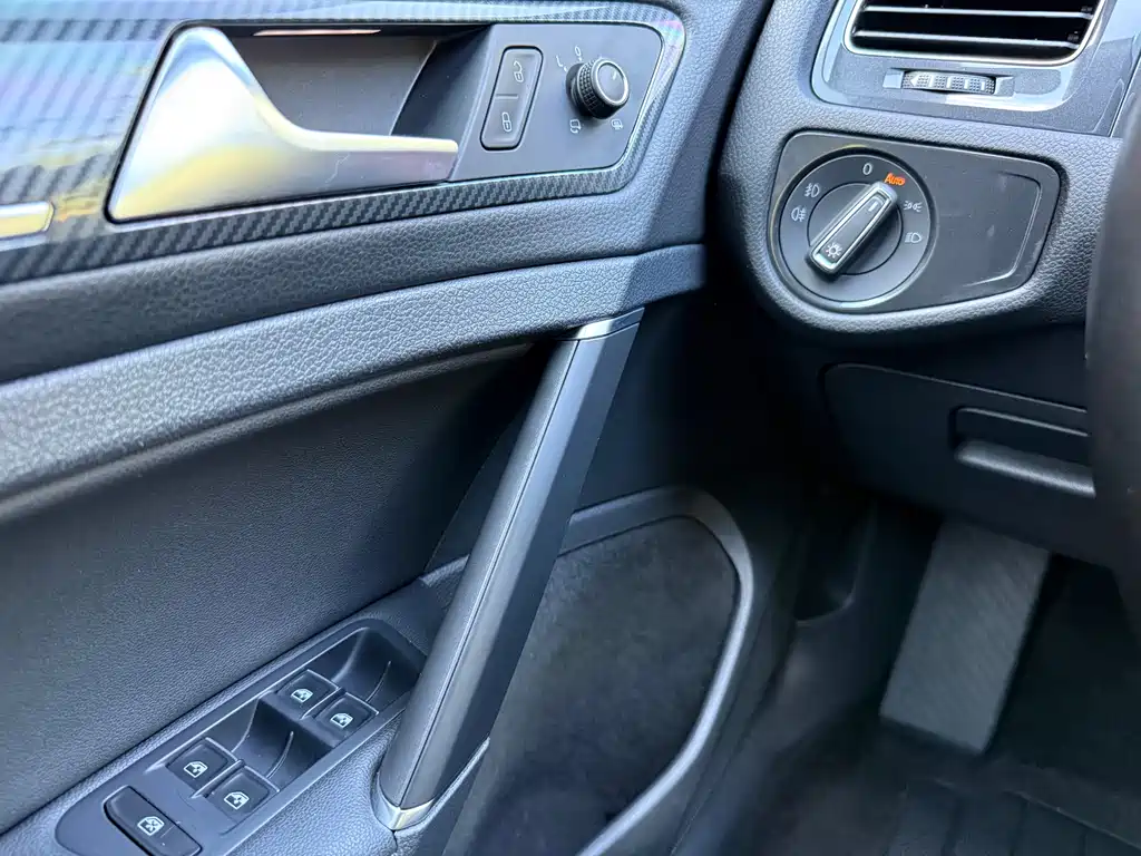 Volkswagen Golf — миниатюра 13