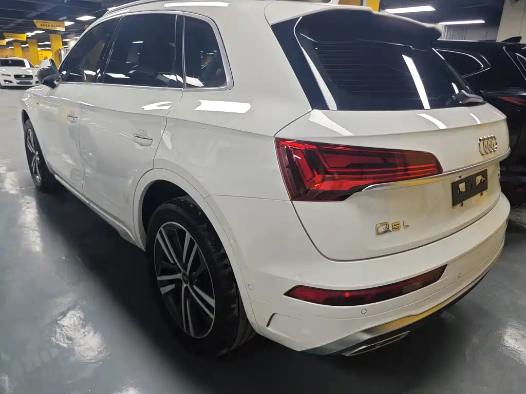Audi Q5L — миниатюра 8