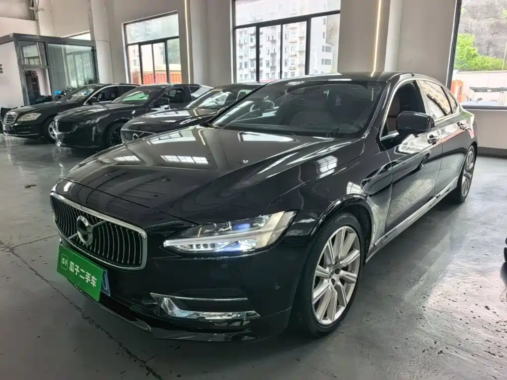 Volvo S90 — миниатюра 2