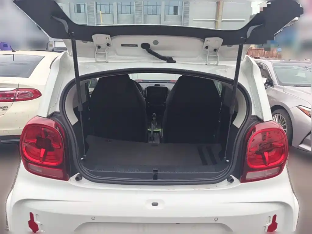 Roewe Clever — миниатюра 24