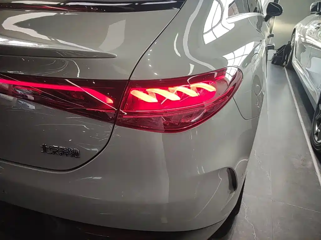 Mercedes-Benz EQE — миниатюра 8