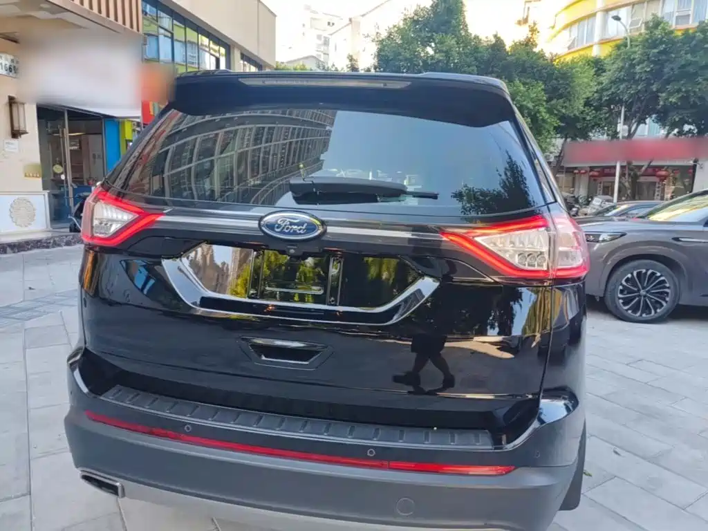 Ford Edge — миниатюра 6