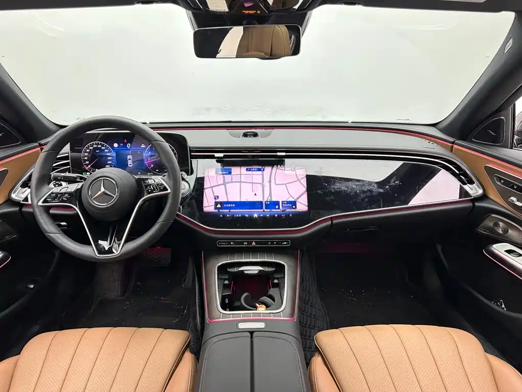 Mercedes-Benz E-Class — миниатюра 10