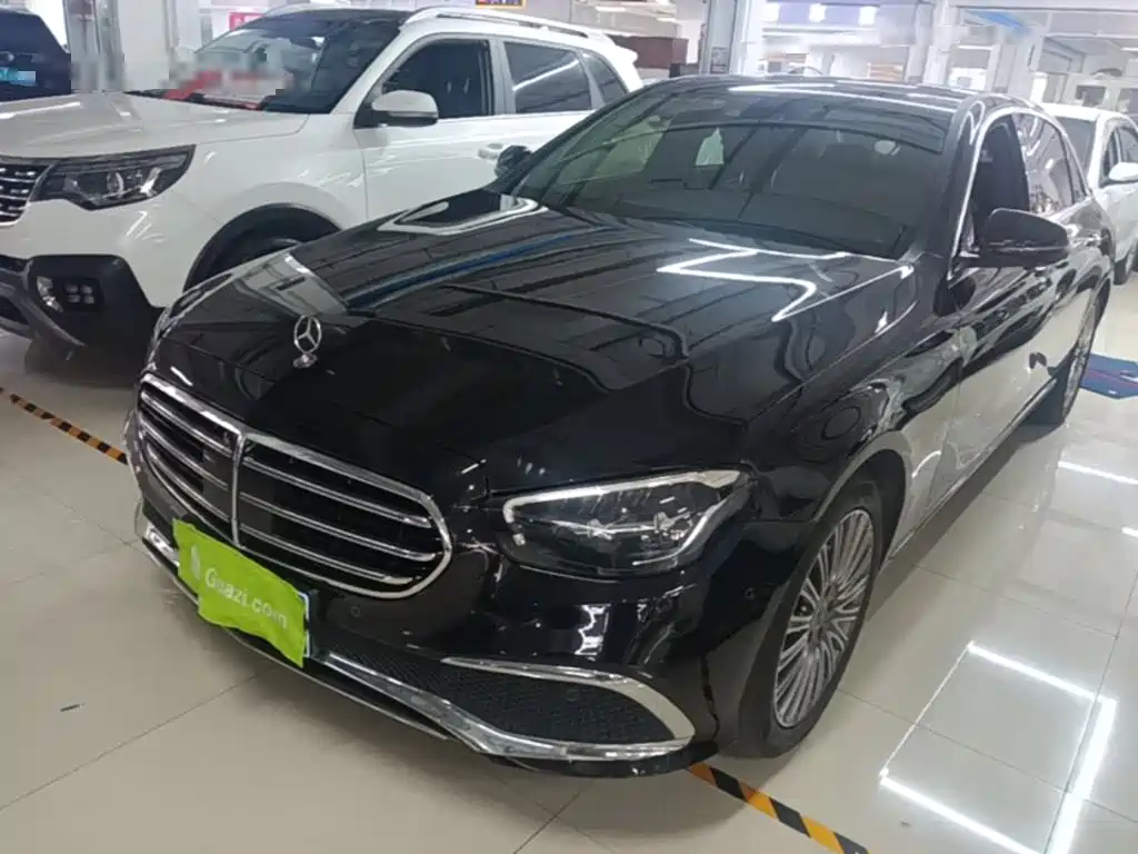 Mercedes-Benz E-Class — миниатюра 2