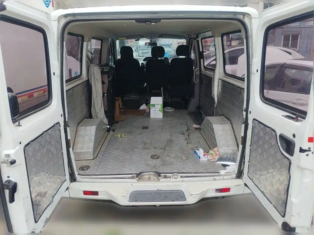 MAXUS V80 — миниатюра 10