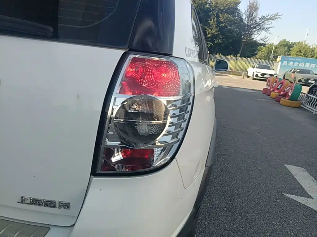 Chevrolet Captiva — миниатюра 8
