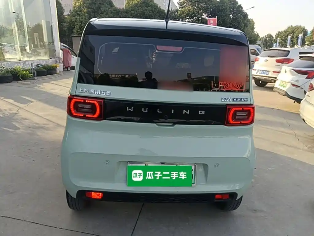 Wuling MINIEV — миниатюра 6