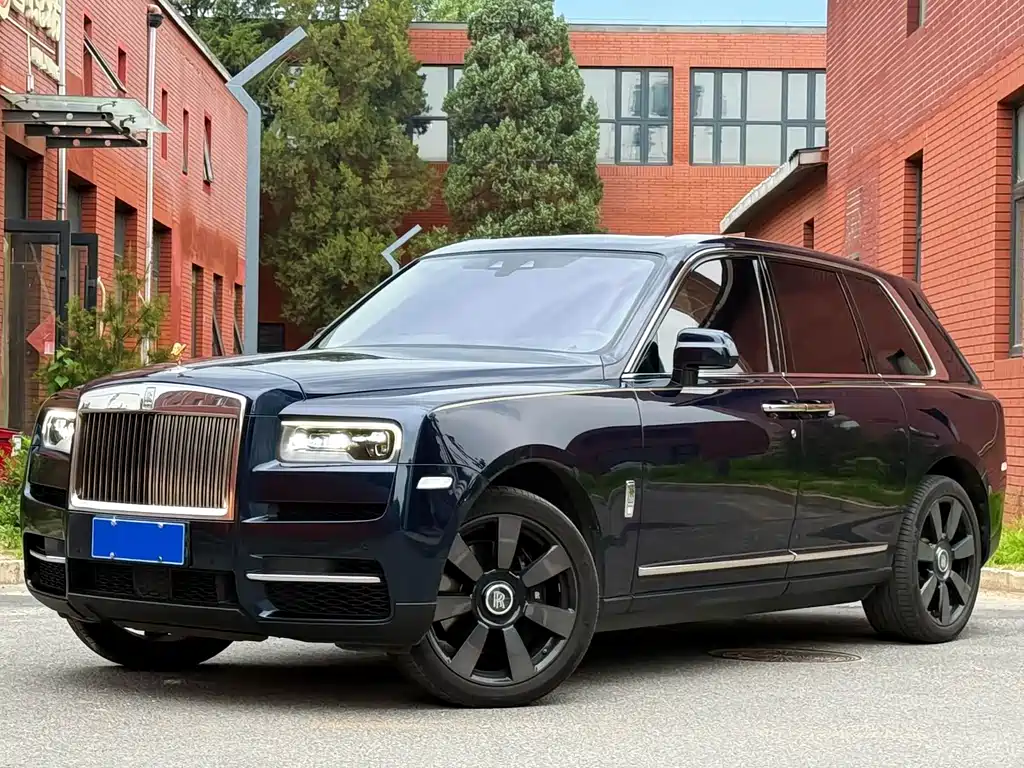 Rolls-Royce Cullinan 2018 мест
