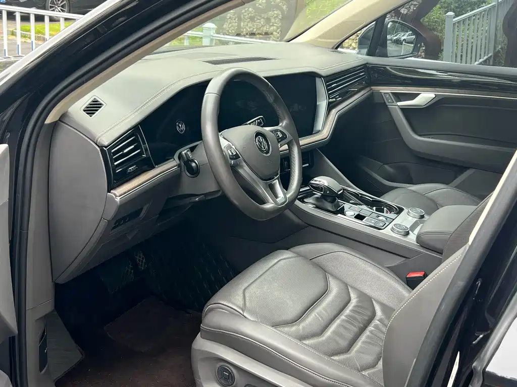 Volkswagen Touareg 2019 2.0TSI VI