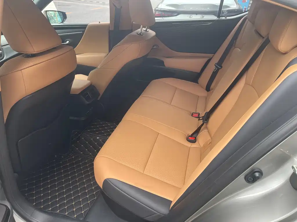 Lexus ES — миниатюра 19