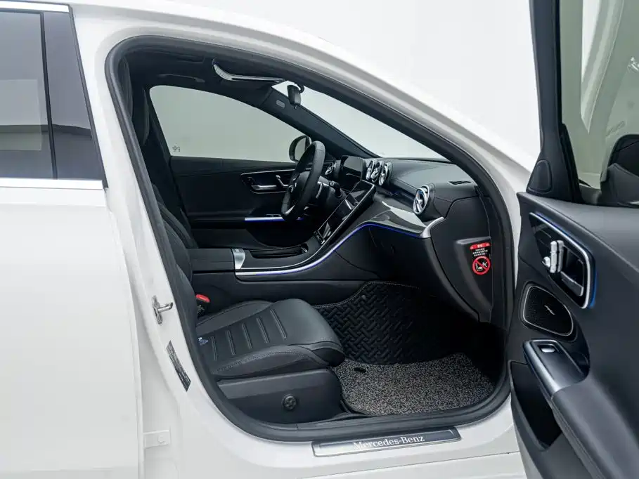 Mercedes-Benz C-Class — миниатюра 17