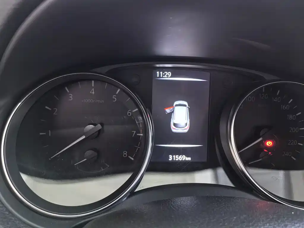 Nissan Qashqai — миниатюра 11