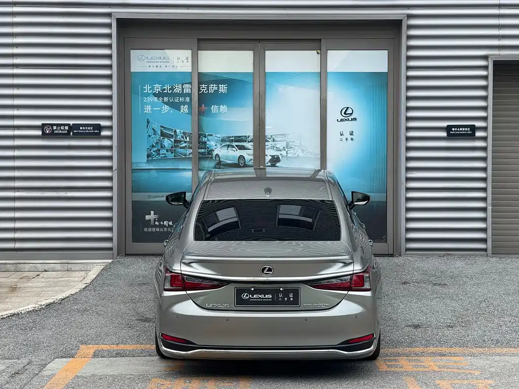 Lexus ES — миниатюра 21