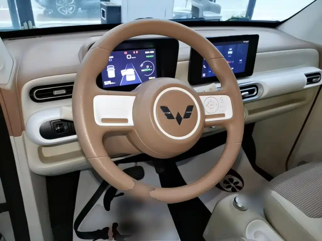 Wuling MINIEV — миниатюра 11