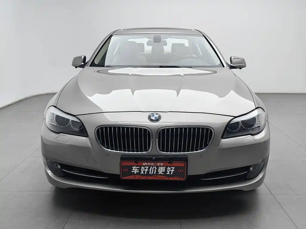 BMW 5 Series — миниатюра 3
